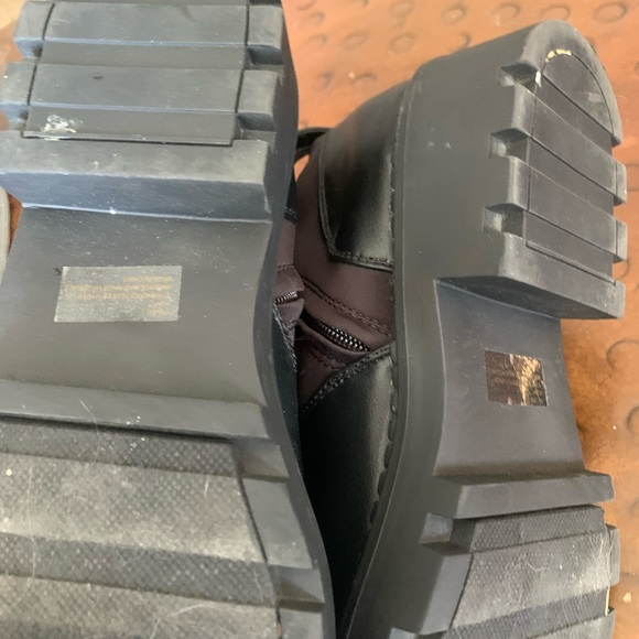 Boots Women's Size 9 Ankle Black Gold Zip up Jones New York - Picture 5 of 8